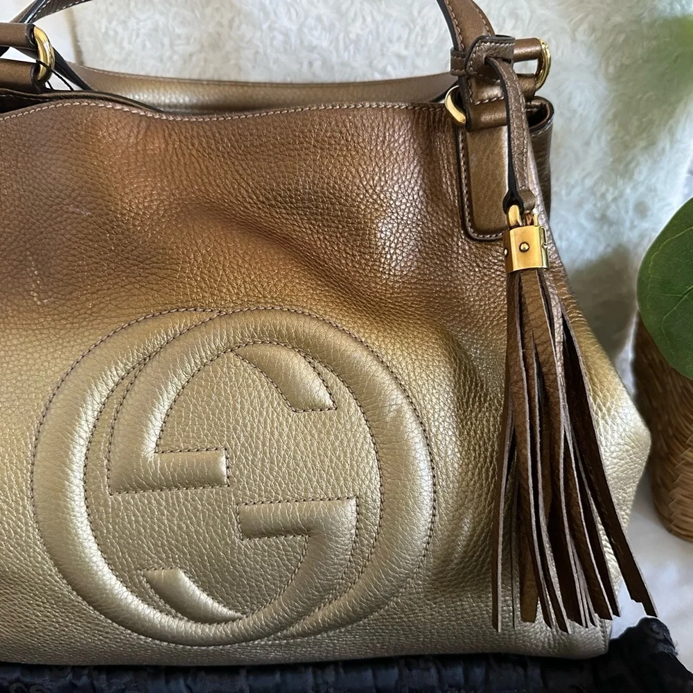 Gucci RARE Gold Ombre Pebbled Leather Shoulder Bag with Tassel - Picture 2 of 9